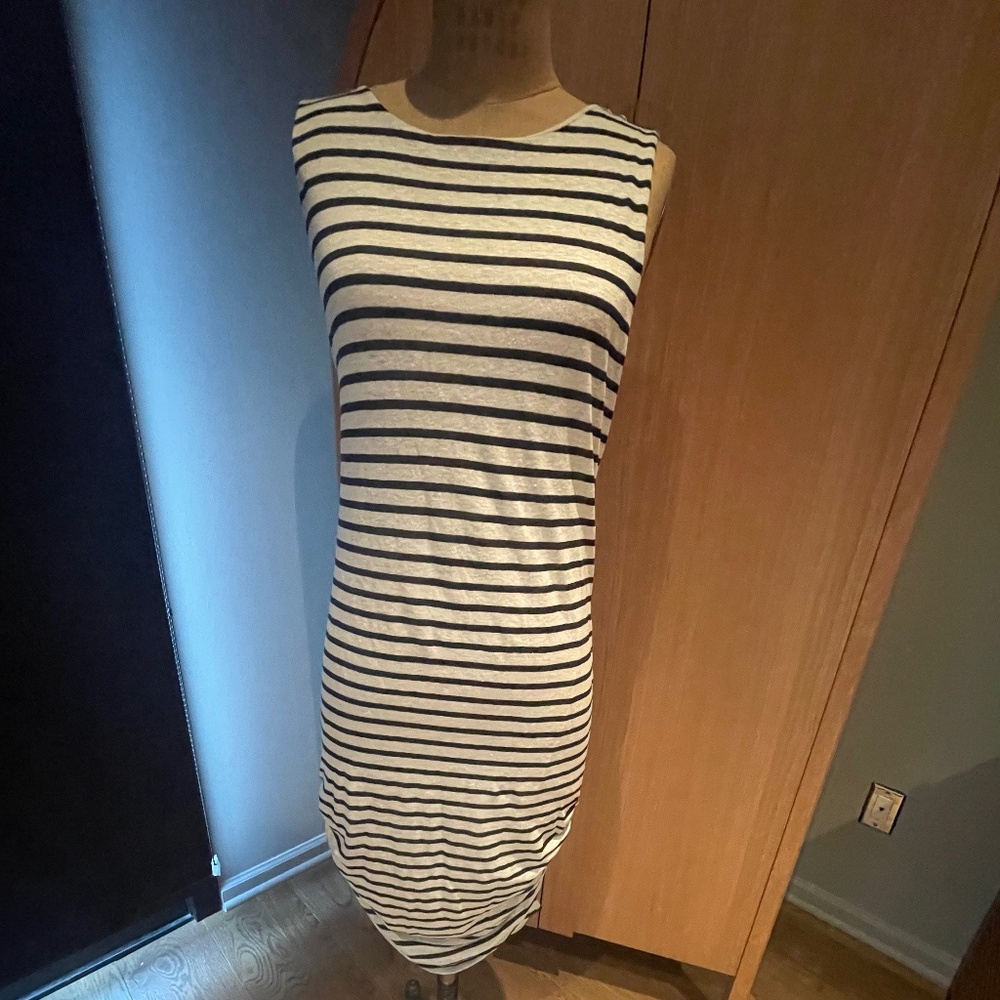 Alice and Olivia striped dress size Medium